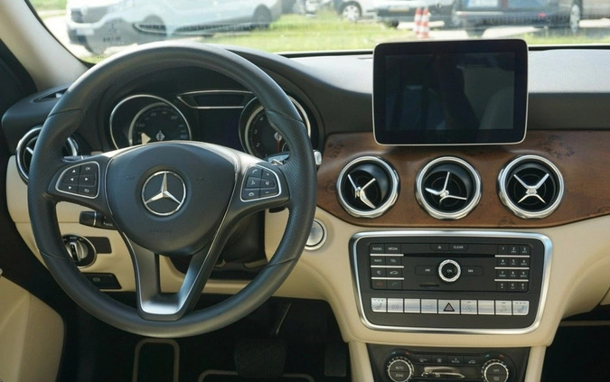 Mercedes-Benz GLA cena 116900 przebieg: 62814, rok produkcji 2017 z Hajnówka małe 781